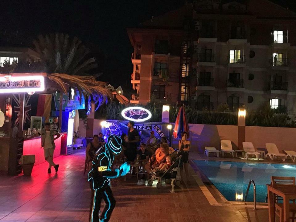 Club Chicago Hotel Marmaris Extérieur photo